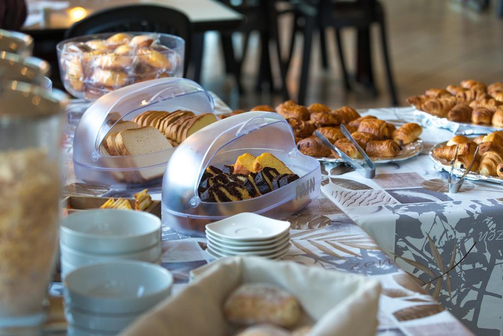Aireco Hotel Cazeres-sur-l'Adour Luaran gambar